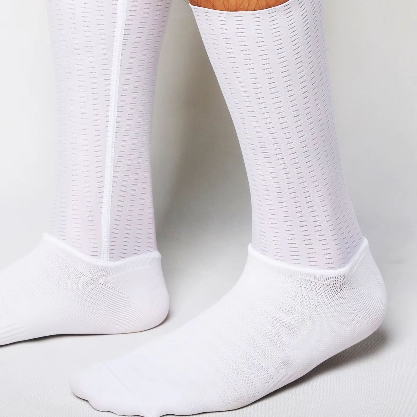 プロ仕様の男女兼用エアロサイクリングソックス。通気性に優れ、 - Sports Socks のレビューと価格