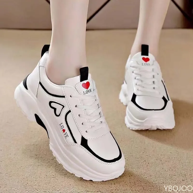 春・秋にぴったりの、女性用カジュアルで快適なランニングシュー - Running Shoes Women のレビューと価格