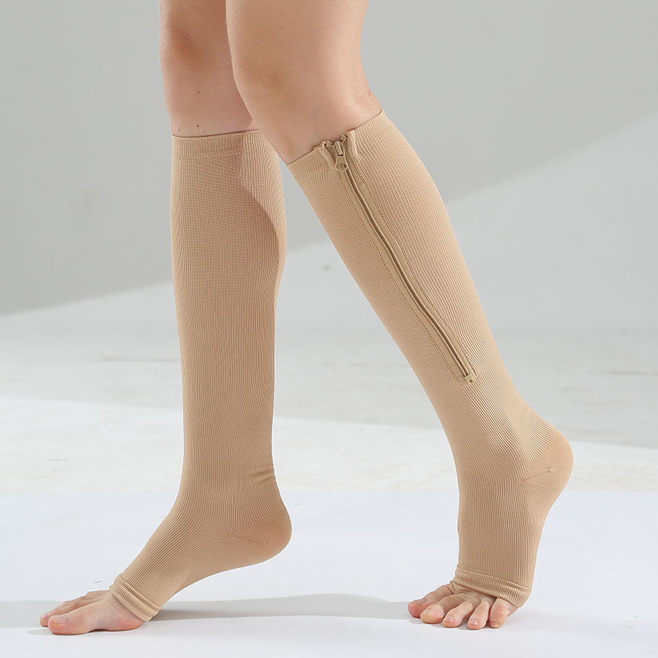ランニングスポーツ圧縮ソックス無地シンプルな圧力ソックスジッ - Sports Socks のレビューと価格