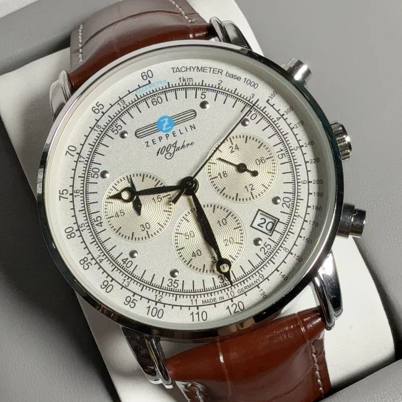 新作、カジュアル、高級感、ゼッペリン、トリプルダイヤル、秒針 - Running Watch のレビューと価格